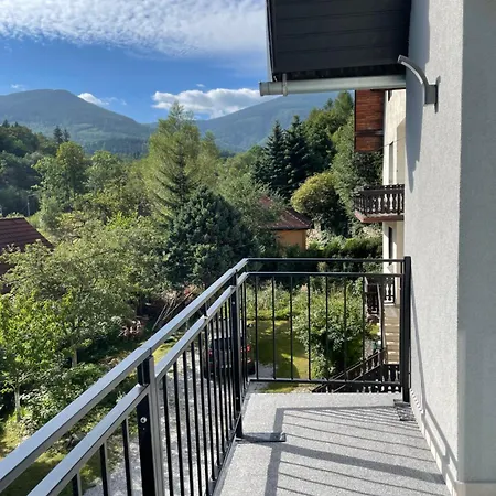 شقة Karkonosky - Zacisze Azalia كارباش